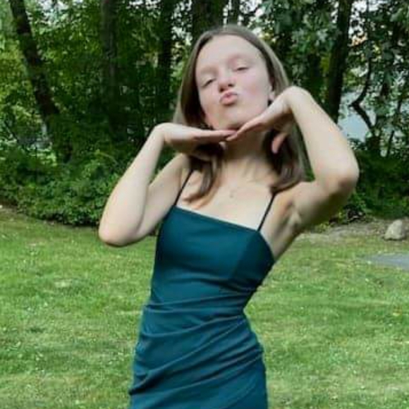 Meet your Posher, Laura - Picture 13 of 14